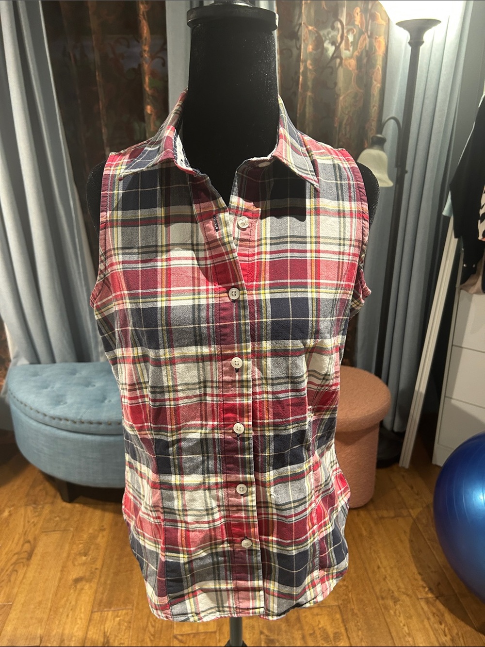 Rockies Sleeveless Plaid Button-Down Shirt - Red, Navy, White